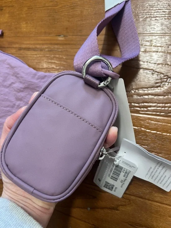 NWT Uniqlo Lilac Crossbody Bag with Lululemon Removable Pouch - Picture 6 of 6